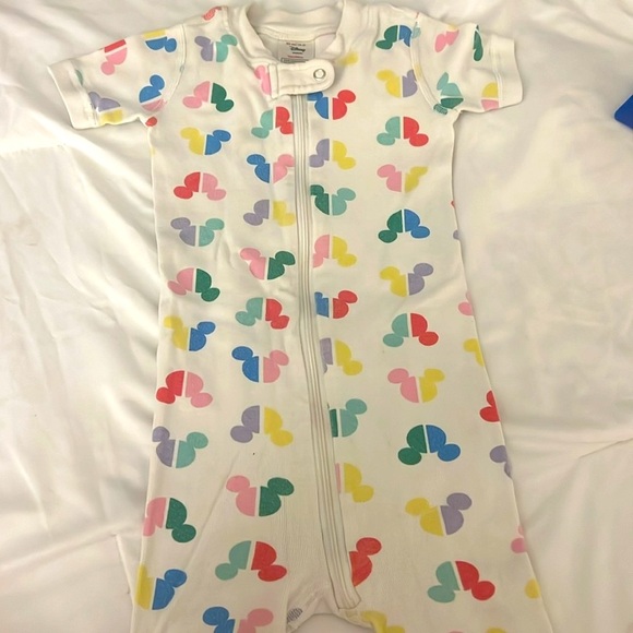 Hanna Andersson - Pajamas - Picture 2 of 4